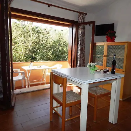 In 23142 Porto Istana